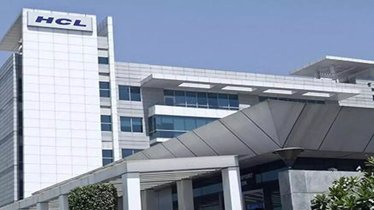 Business News - HCL Employees To Get One Month Bonus