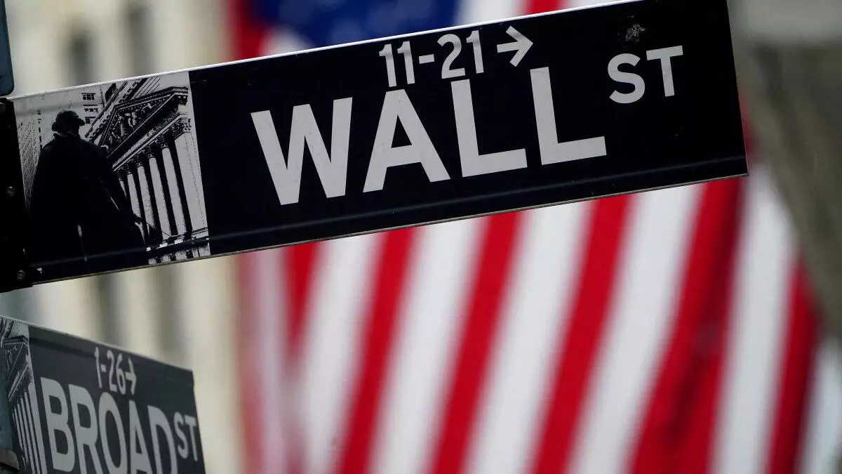 Buzz Update Global stocks rise after Wall St slips closer to bear market
TOU