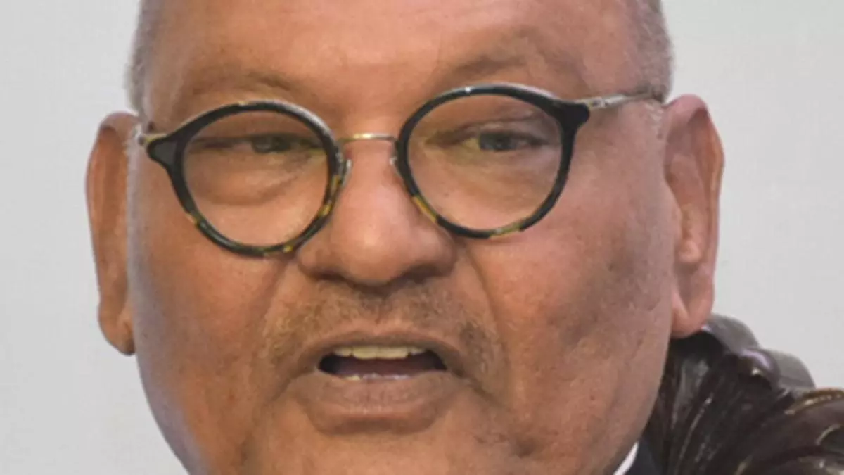 Buzz Update India produces largest arms and ammunition: Anil Agarwal 

 TOU