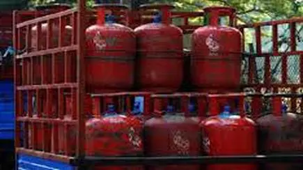 Modi Says 10 Crore Lpg Connections Given In 4 Years The Hindu