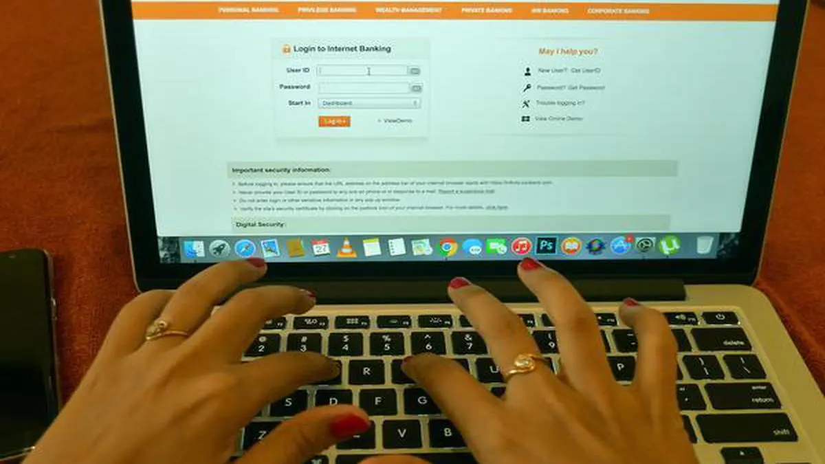 Hyderabad Cyber Sleuths Bust Forex Trade Scam The Hindu Businessline - 