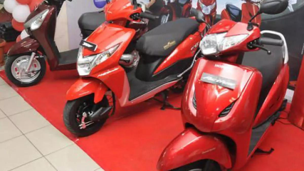 Honda Launches Three Scooter Variants With Het Technology The Hindu Businessline
