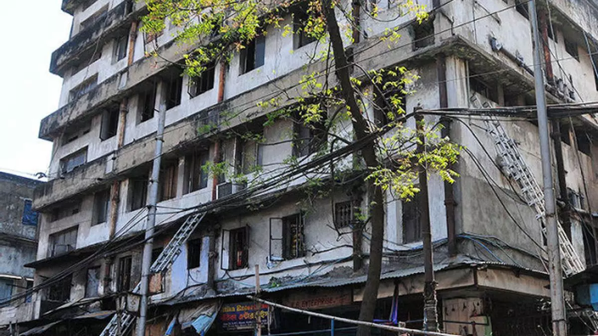 20 die in Kolkata market complex blaze - The Hindu BusinessLine