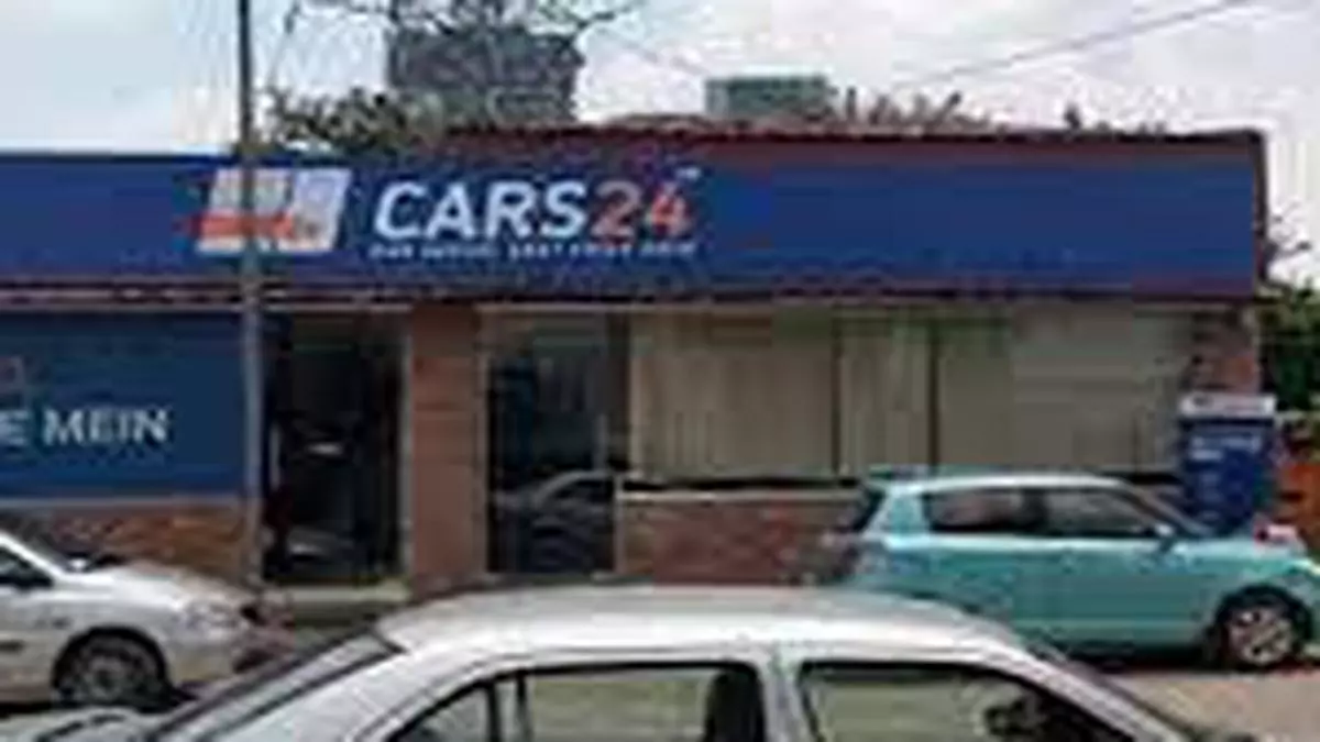 Cars24 and Bajaj Finance join hands to provide seamless financing for used car buyers thumbnail