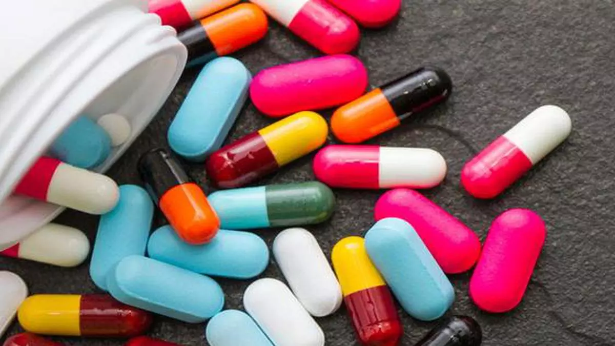 El antibiótico común recetado para Covid-19 no es más efectivo que el placebo: estudio