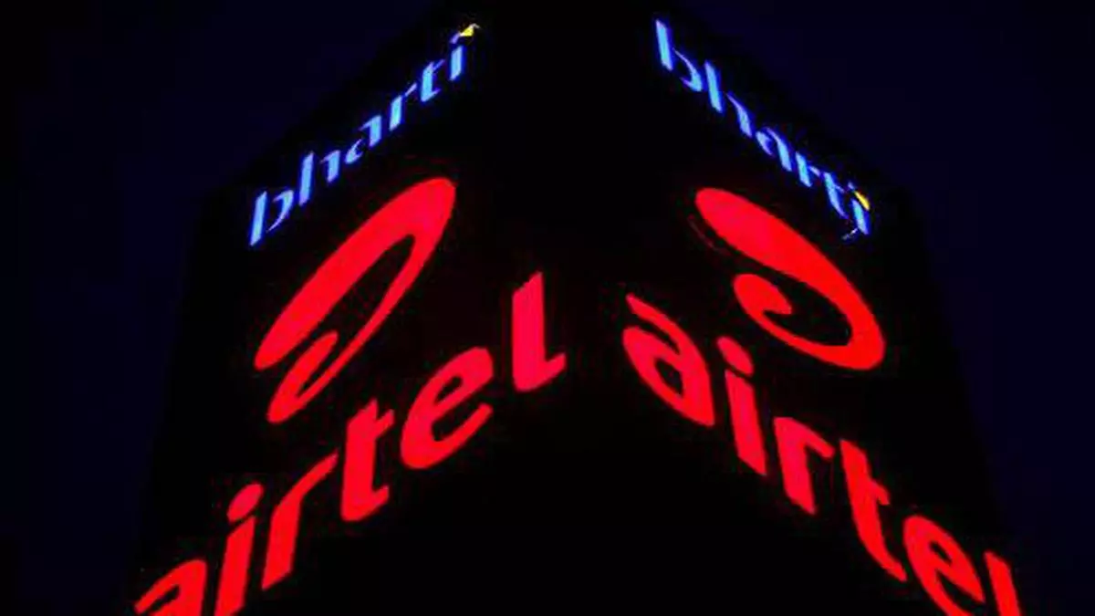 Airtel acquires%2BGQU9HHPIR.3.jpg